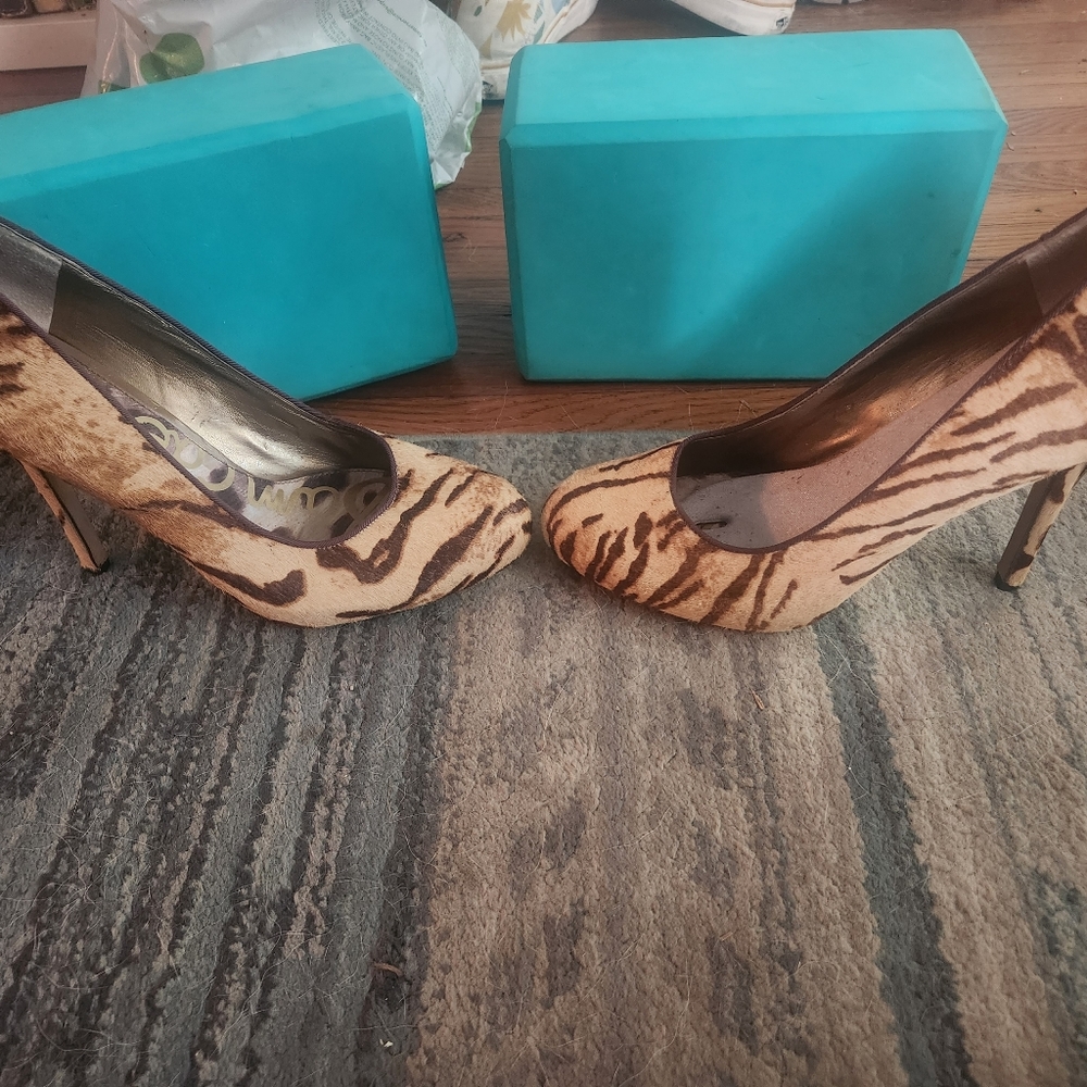 Tiger heels - Picture 3 of 4